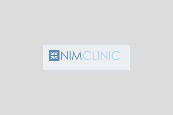 La mission de NimClinic est de fournir aux patients les technologies les plus récentes en matière de greffe de cheveux et de chirurgie esthétique. Elle continue d'opérer des patients dans le monde entier dans des hôpitaux réputés, offrant une qualité de service élevée et bénéficiant des certifications A++ et JCI.