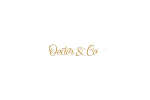 Au sein du centre Doctor & Co, le Dr Simon Sebbah réalise différentes interventions de greffes capillaires (cheveux, barbe, sourcils), en appliquant la technique de microgreffe manuelle FUE. Indolore et sans cicatrice, cette technique offre des résultats naturels.