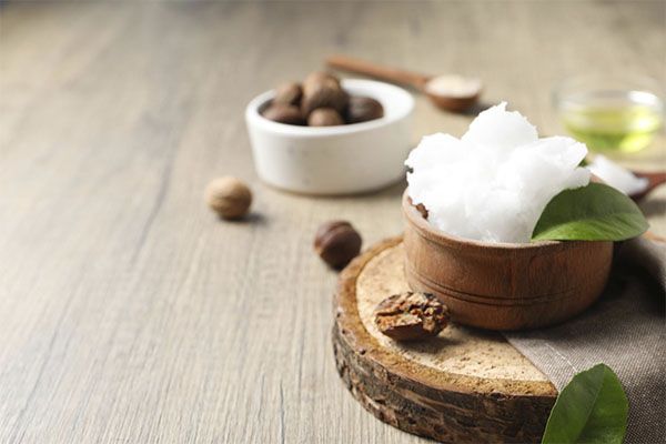 Le beurre de karité pour les cheveux, comment l'utiliser ?