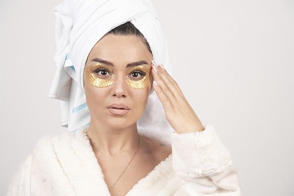 Soin contour des yeux, quel est le meilleur ?