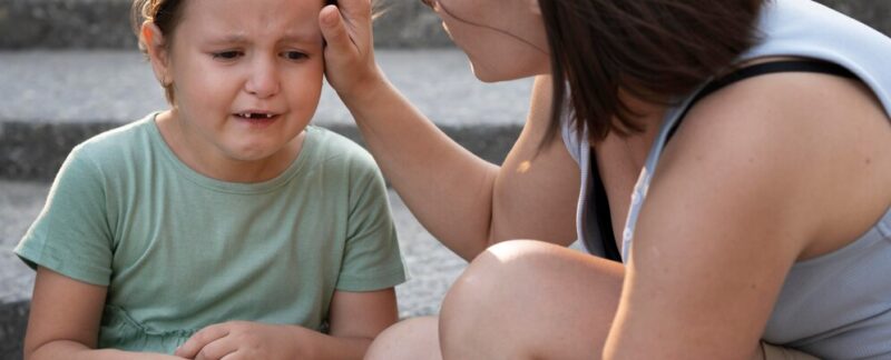Les parents passent du temps de qualité avec leurs enfants. Syndrome de DiGeorge