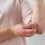 Allergie cutanée sur le bras d'une personne. Varicelle et rougeole