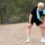 Portrait d'un homme âgé faisant du jogging en montagne. Densité osseuse ou perte de masse osseuse