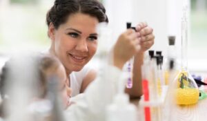 Pourquoi la révolution de la biotechnologie capillaire 2026 marquera t elle la fin définitive de l alopecie