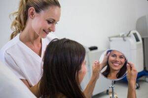 Suivi médical après une greffe de cheveux