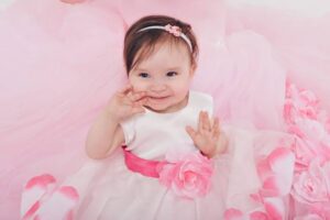 Quels sont les symptômes clés du syndrome d'Angelman